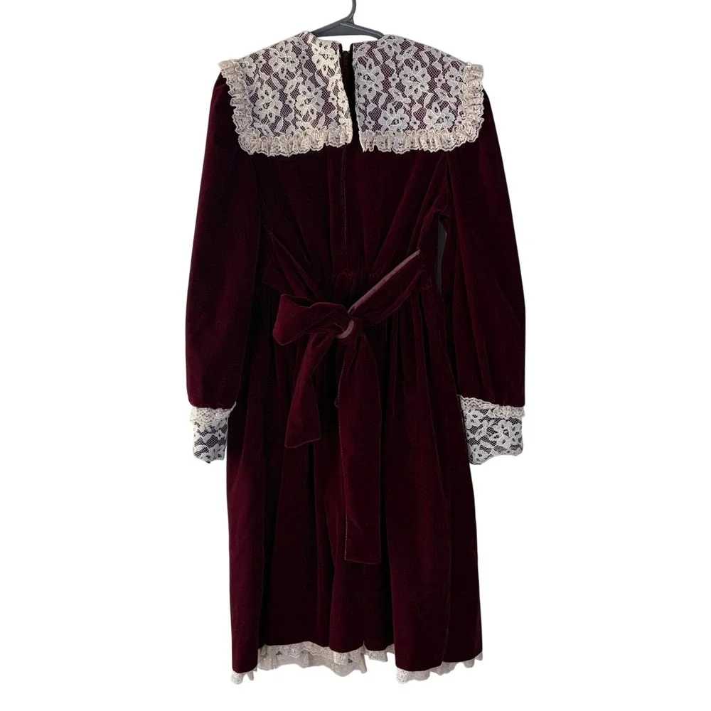 Vintage Girls Burgundy Velvet Lace Collar Dress Size 8 Red Rose Holiday USA Made